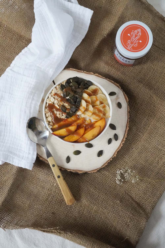 Yogurt, oatmeal and pumpkin spice caramel bowl